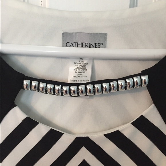 Chevron Black and White sleeveless summer dress - Picture 2 of 5